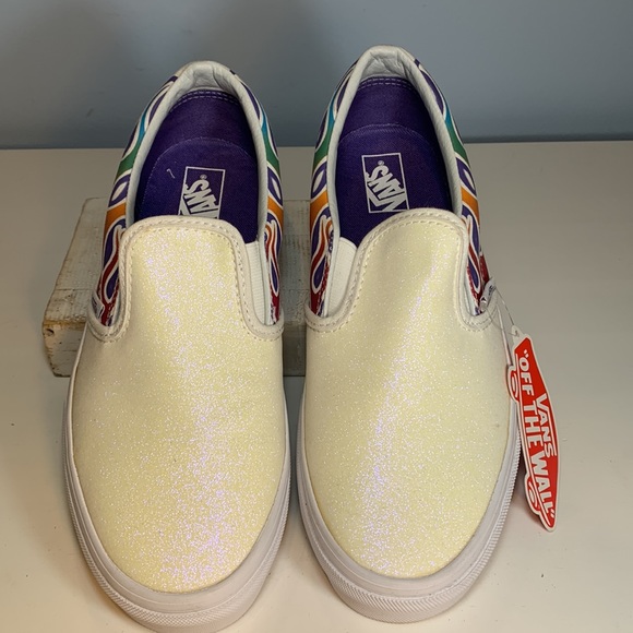 Vans Classic Slip-On Iridescent Sparkle Flame Rainbow White NWT - Picture 3 of 10